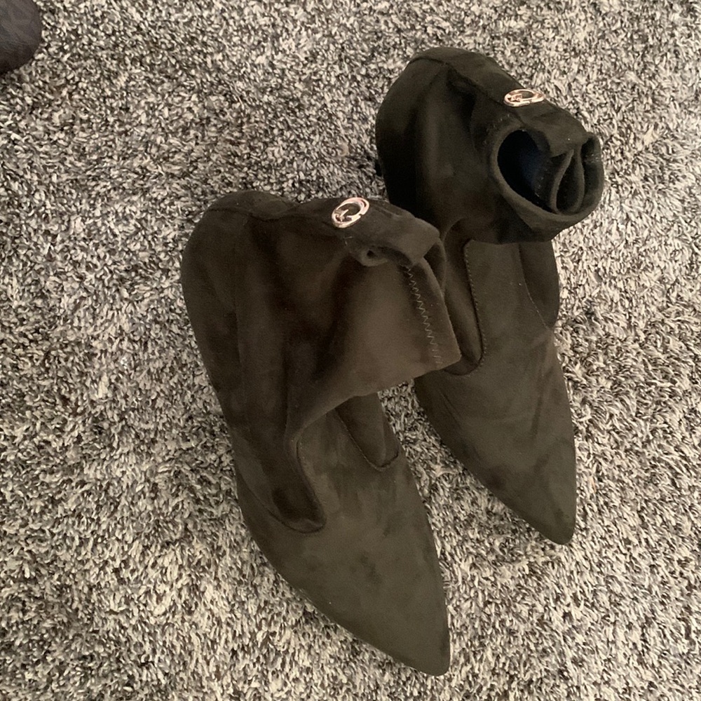 Green wedge boots